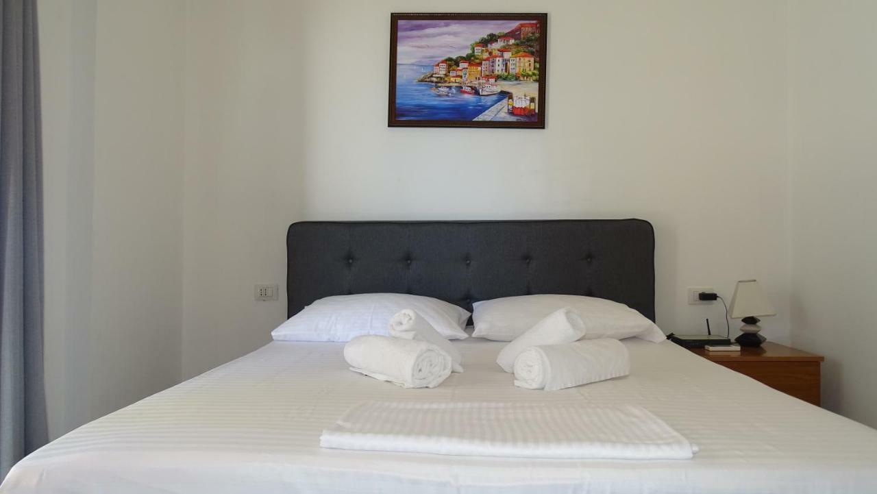 Appartamenti Vista Mare Saranda Bagian luar foto